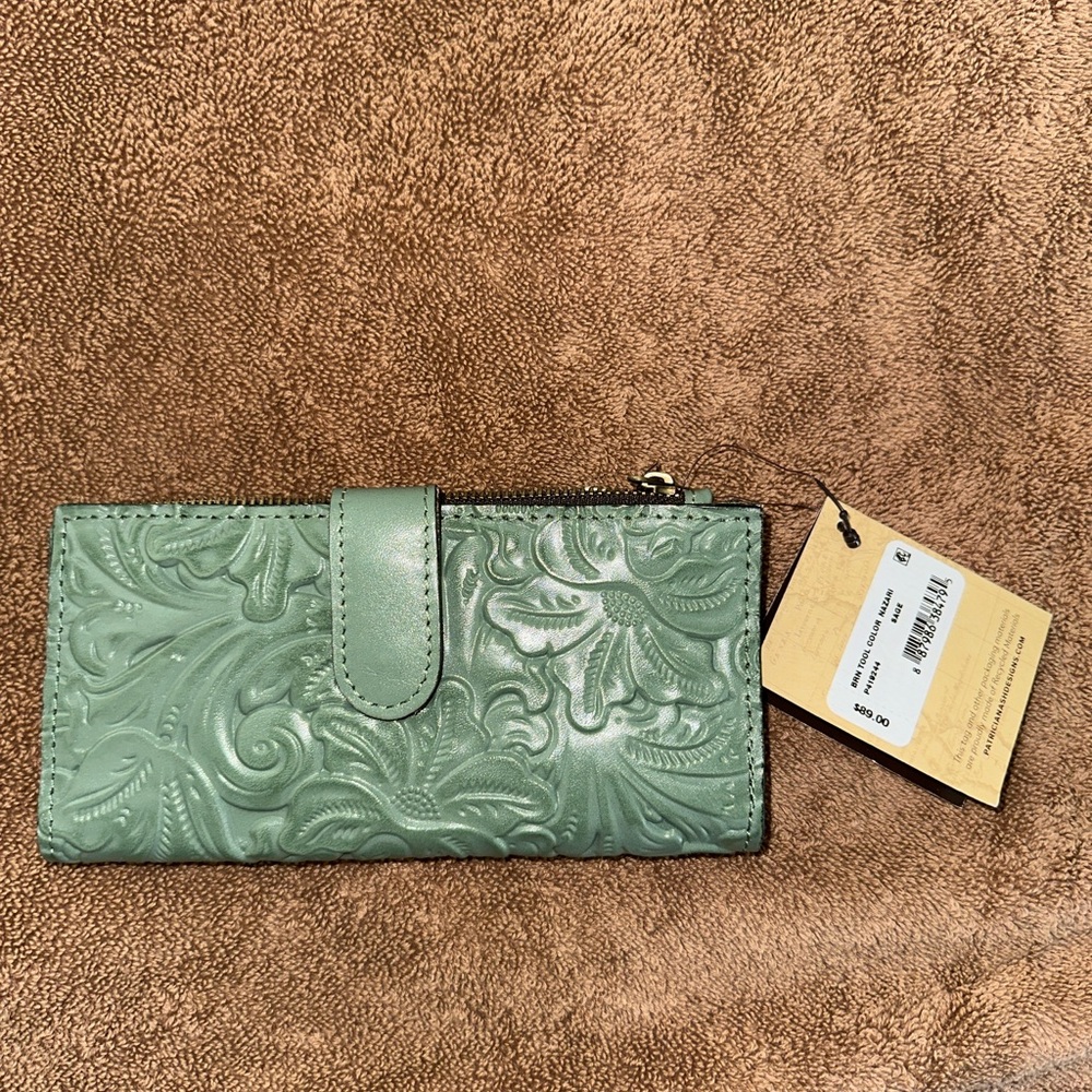Patrica Nash Tooled Sage Nazari Wallet